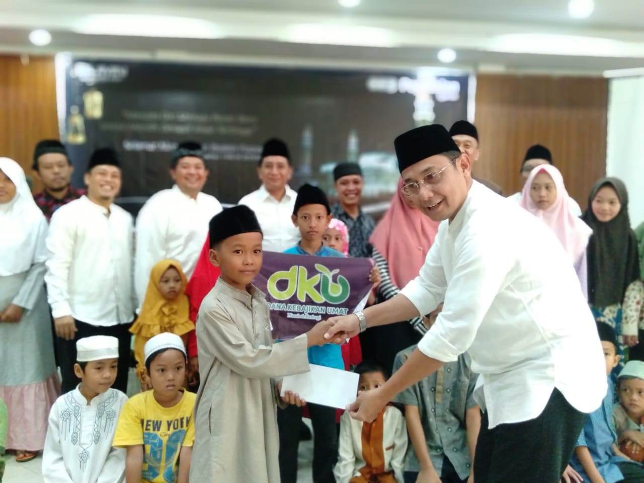 Pegadaian Syariah Berbagi Bersama Anak Yatim Piatu