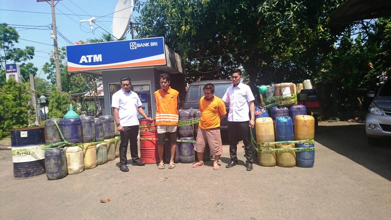 Polda Bengkulu Ungkap Ratusan Liter BBM Oplosan di Benteng
