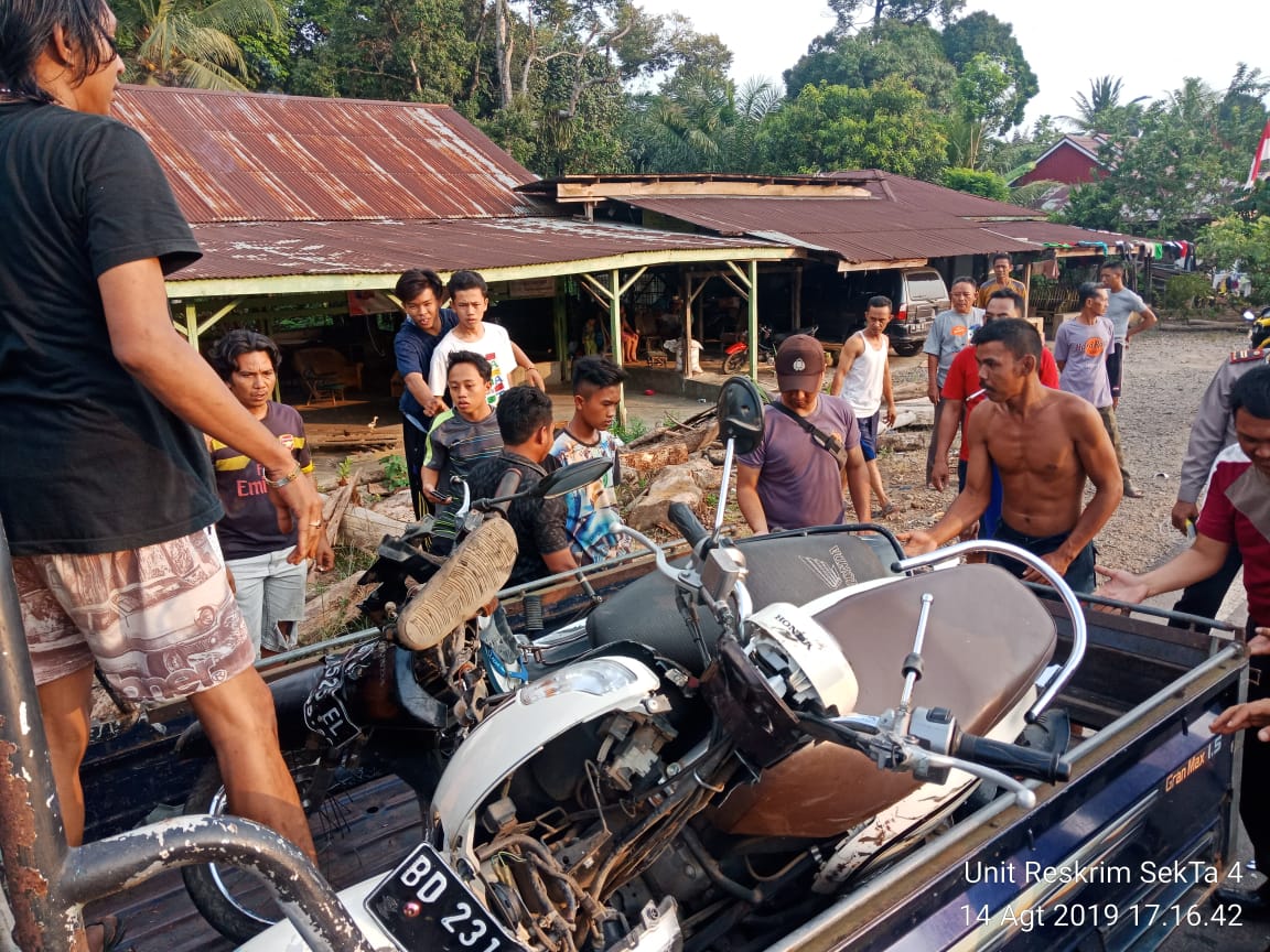 Motor Adu Kambing, Warga Desa Pungguk Beringin Tewas