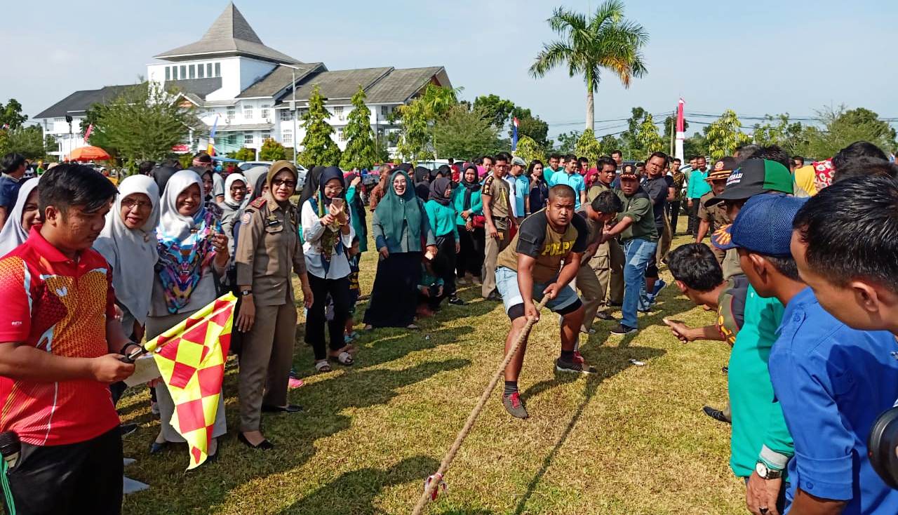 Meriahkan Hut Ri Ke 74 Pemkab Mukomuko Gelar Lomba Tarik Tambang