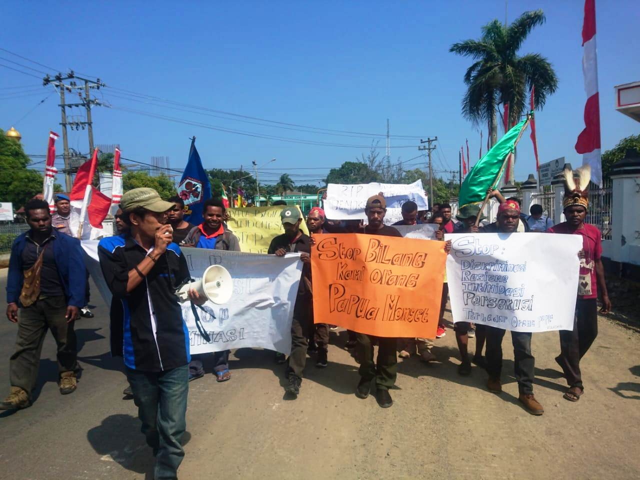 Stop Rasisme, Puluhan Mahasiswa Asal Papua Datangi Kantor DPRD