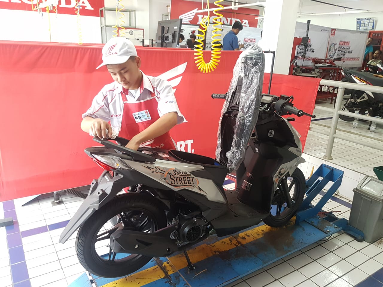 SMKN 2 Bengkulu Utara Juara Kontes Teknikal SMK Binaan Astra Honda 2019 Regional Bengkulu