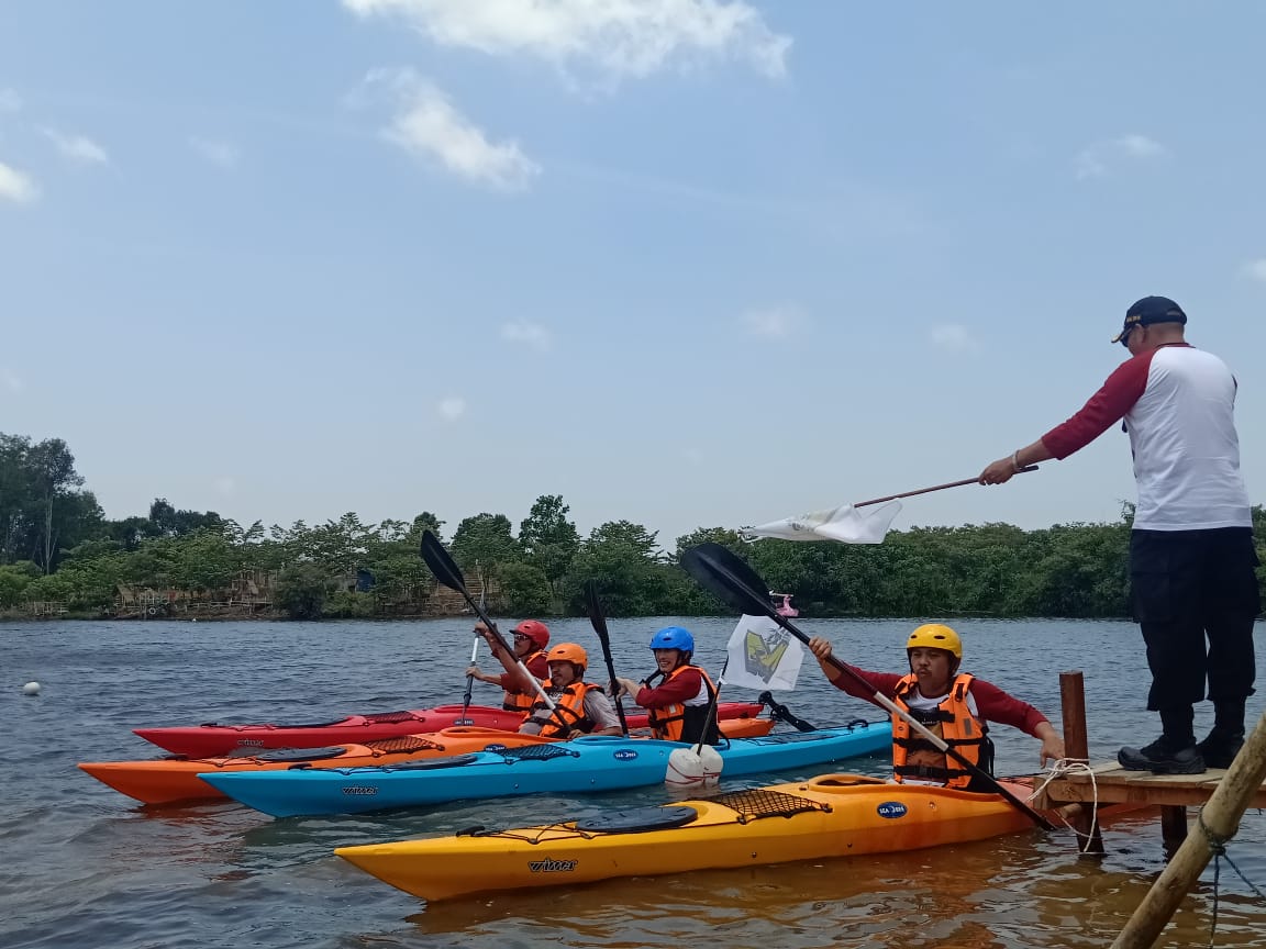 Lomba Kano, Wabup Nyaris Tenggelam di Garis Finis