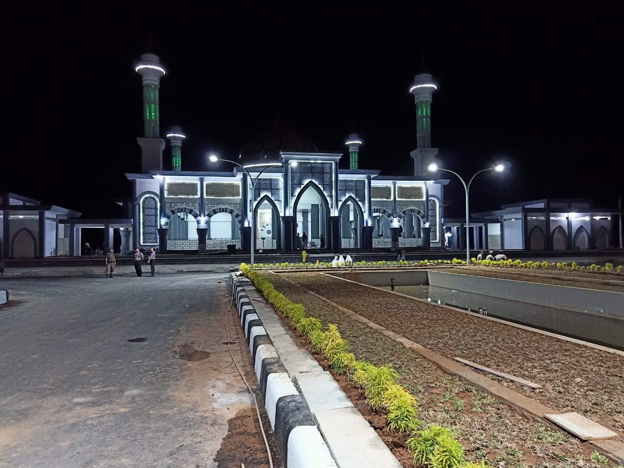 Proyek Pembangunan Masjid Agung, Diperpanjang  10 hari