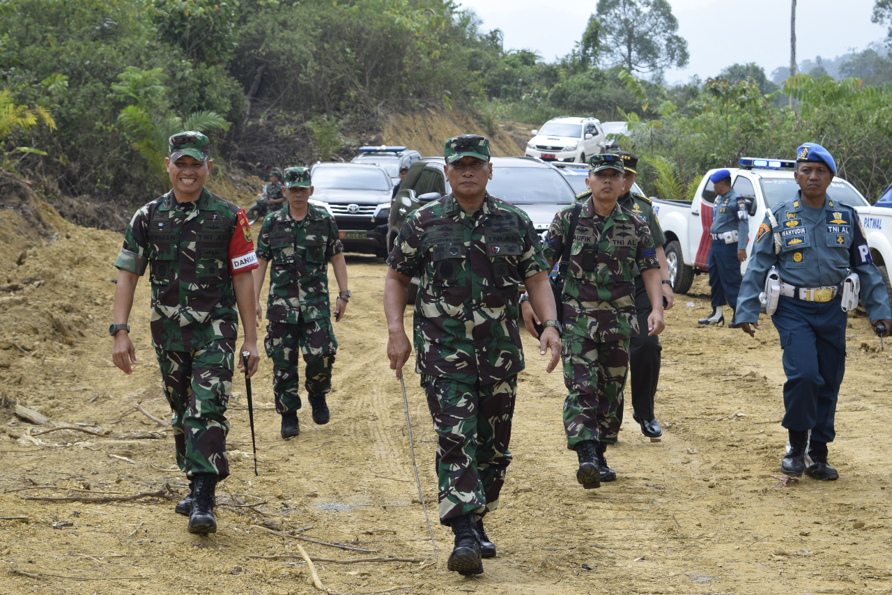 Tim Wasev Tinjau TMMD di Ulu Manna