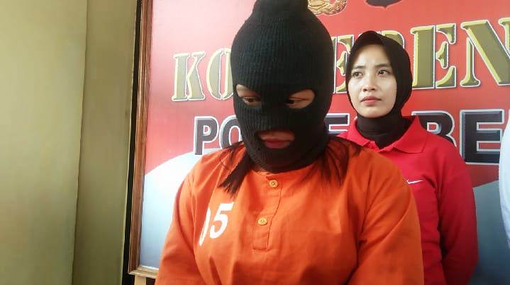 Mucikari Prostitusi Online Ditangkap