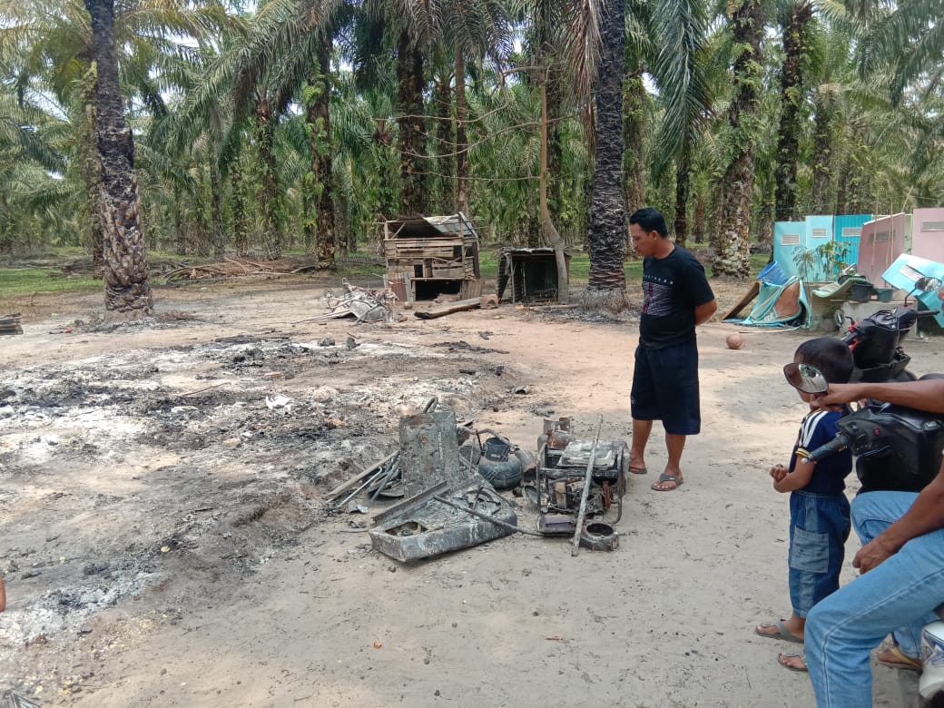 Ditinggal Pergi, Rumah Warga Riak Siabun Rata Dengan Tanah