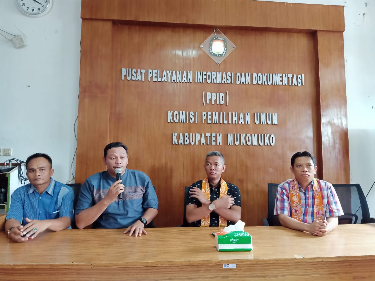 Komisioner KPU RI Wahyu Setiawan Tiba di Mukomuko