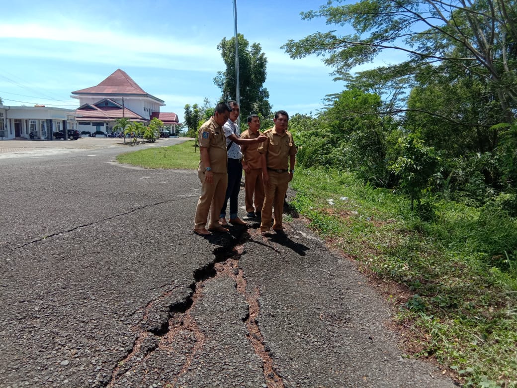 Dinas PUPR Seluma Kaji Rehab Jalan Menuju Gedung Dewan