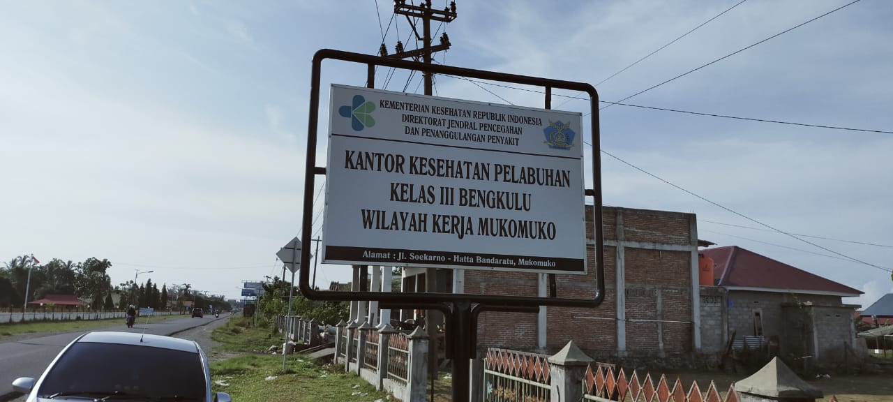 KKP Mukomuko Awasi Kedatangan Penumpang di Bandara