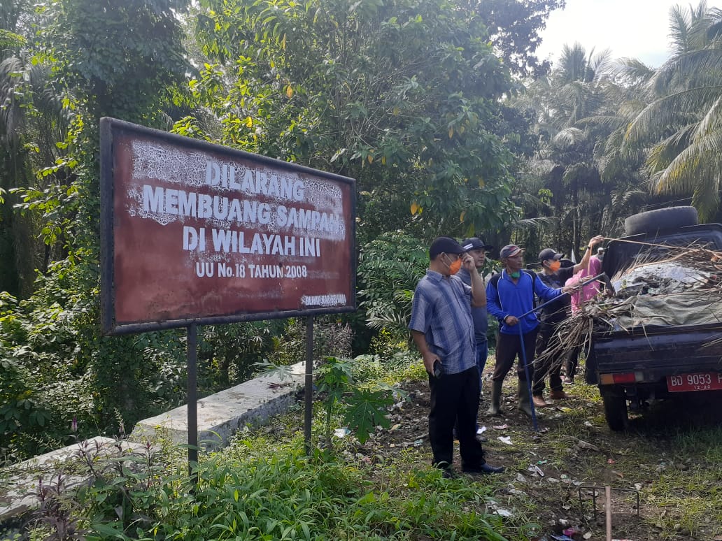 Lagi Masyarakat di Seluma, Buang Sampah Sembarangan