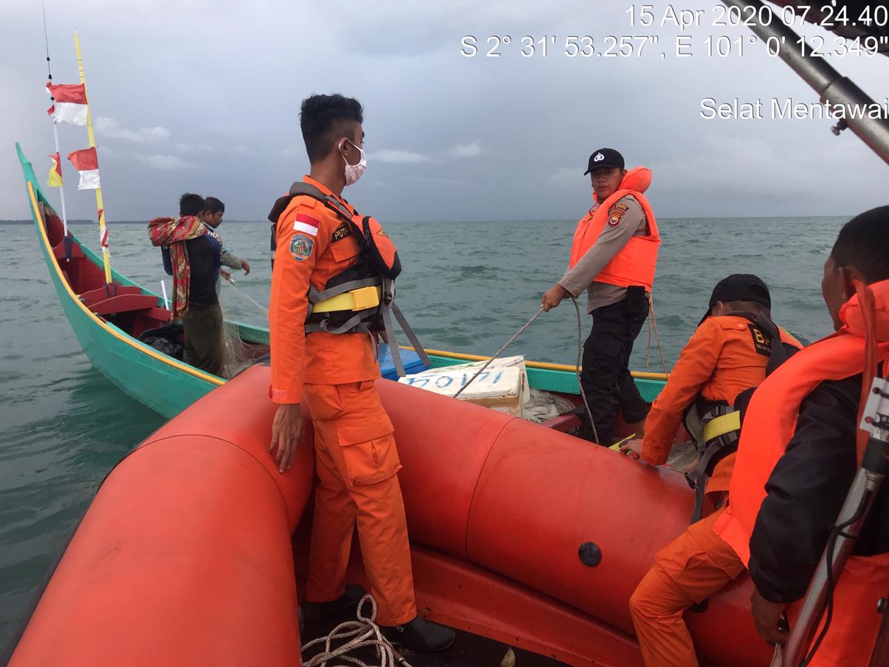 Terombang-ambing di Laut, 3 Nelayan Berhasil Dievakuasi