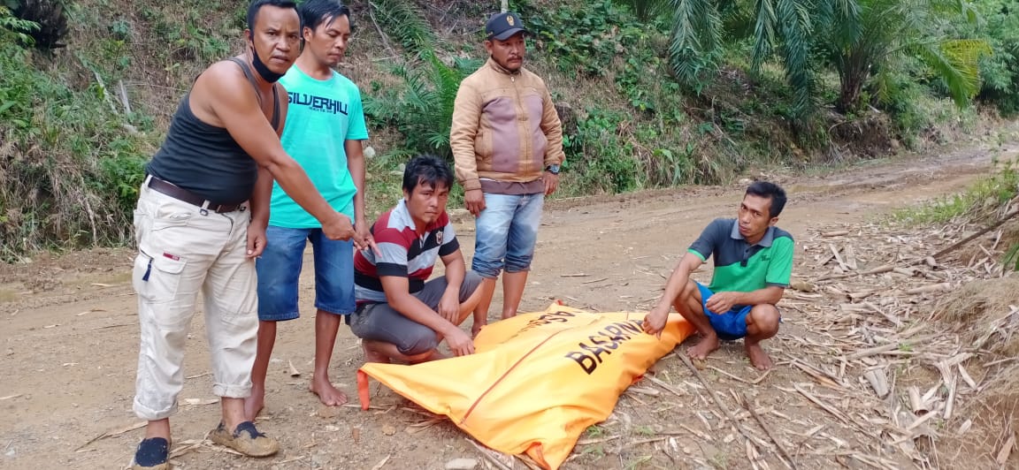 Tersangkut di Pohon, Jasad Wino Korban Pembunuhan Ditemukan