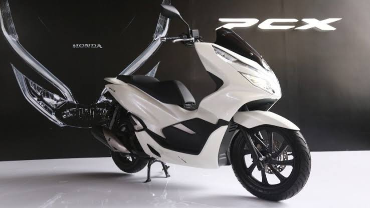 Honda PCX : Skutik Elegan dan Mewah Sepeda Motor Honda