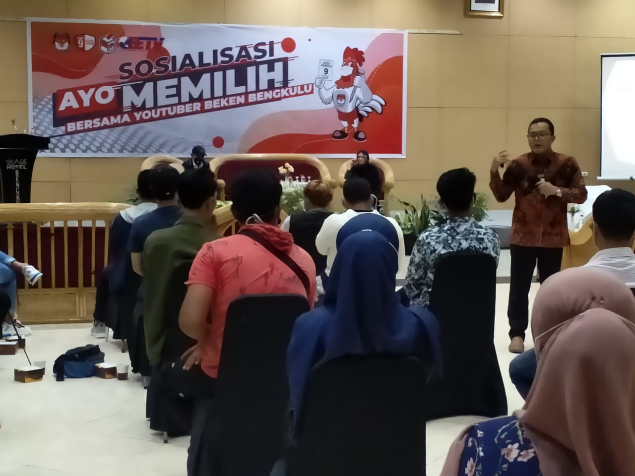 KPU Provinsi Bengkulu Sosialisasikan Pilkada Kepada YouTuber Beken