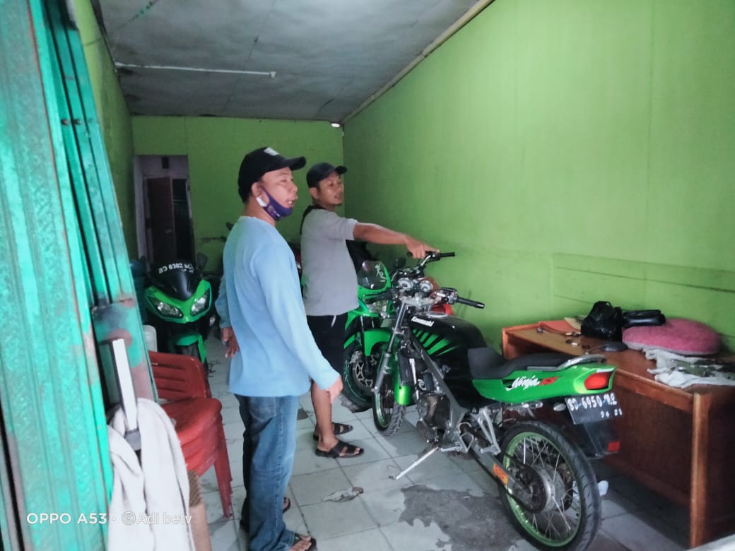 Showroom Dibobol, Satu Unit Motor Digasak Pencuri