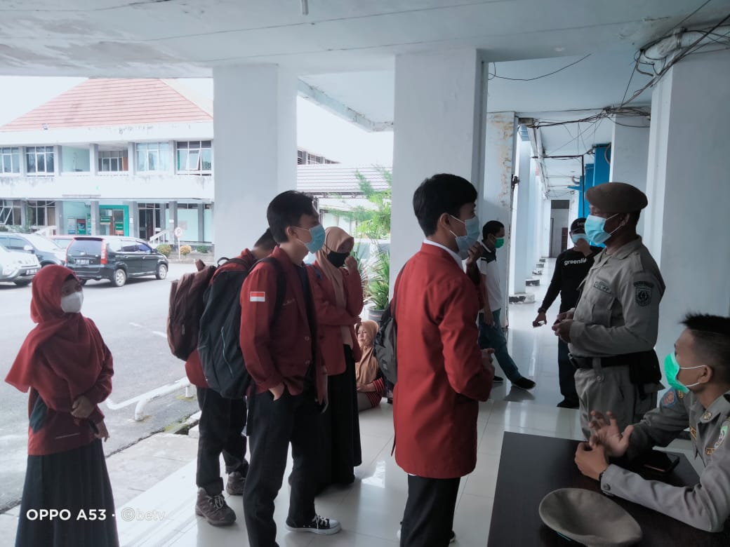 Pertanyakan Kenaikan BBM, Perwakilan Mahasiswa Datangi Kantor Gubernur