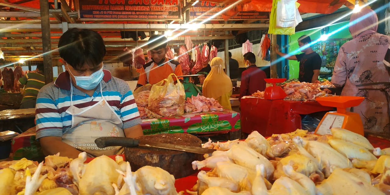 H-5 Lebaran, Harga Ayam Naik, Daging Sapi Masih Normal