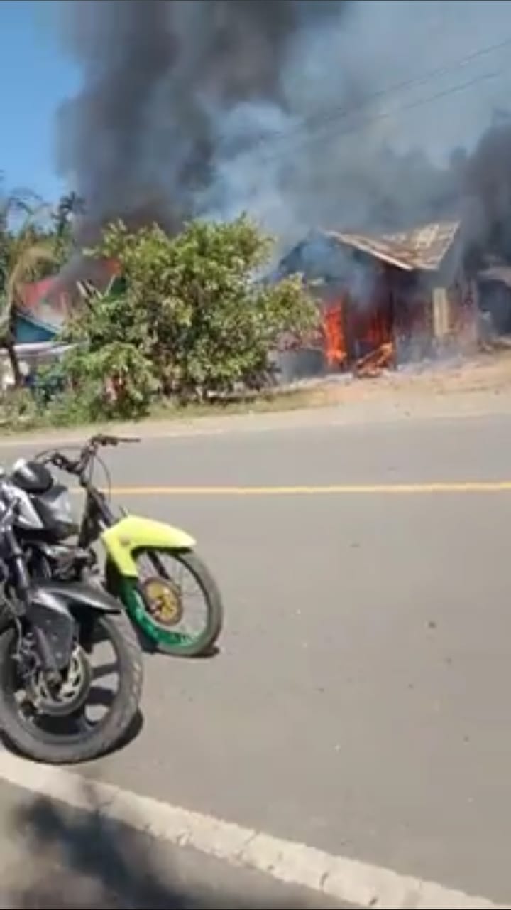 Si Jago Merah Bakar 4 Rumah Warga