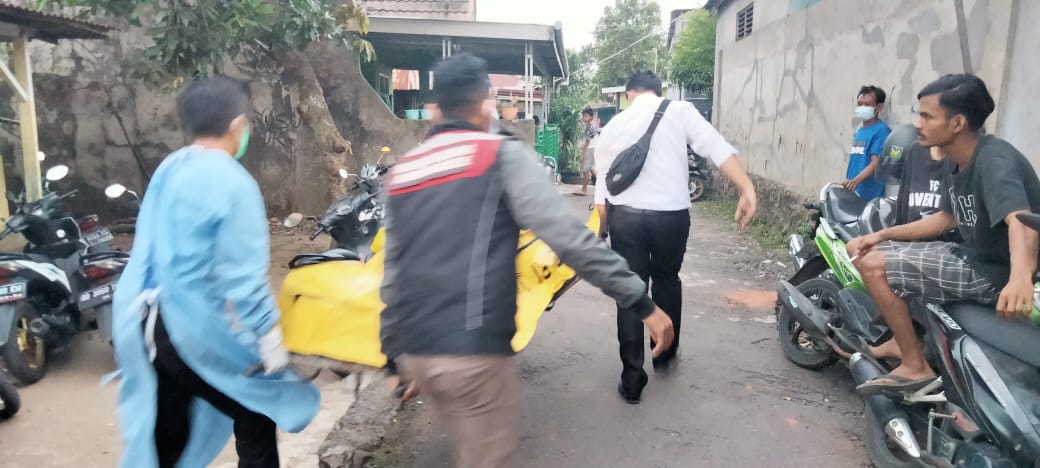 Warga Jalan Bukit Barisan Ditemukan Tewas Gantung Diri