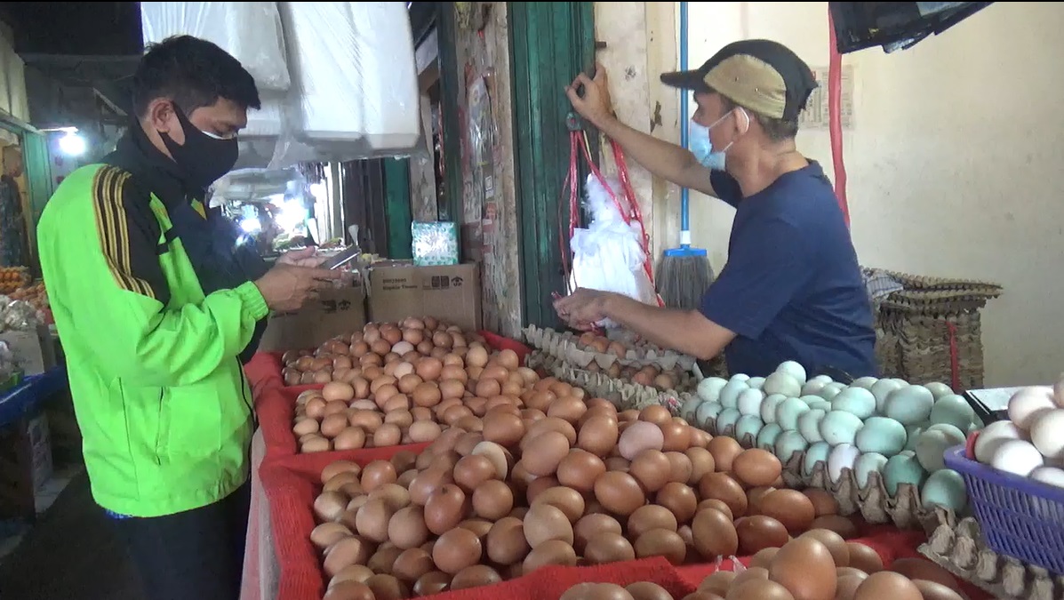 Stok Melimpah, Harga Telur Ayam Turun