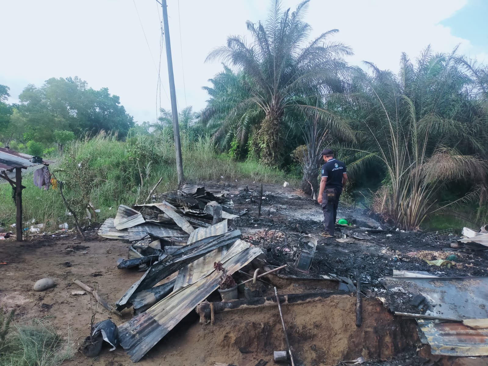 Diduga Korsleting Listrik, Dua Rumah Ludes Terbakar