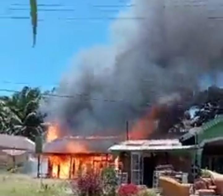 Ditinggal Pergi, Rumah Semi Permanen Ludes Terbakar