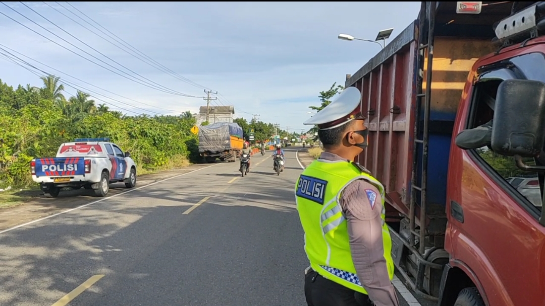 Truk Dilarang Masuk Kota Pada Jam Ini