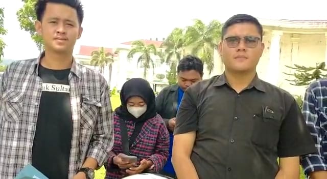 Masyarakat Sesalkan Sikap Wakil Rakyat