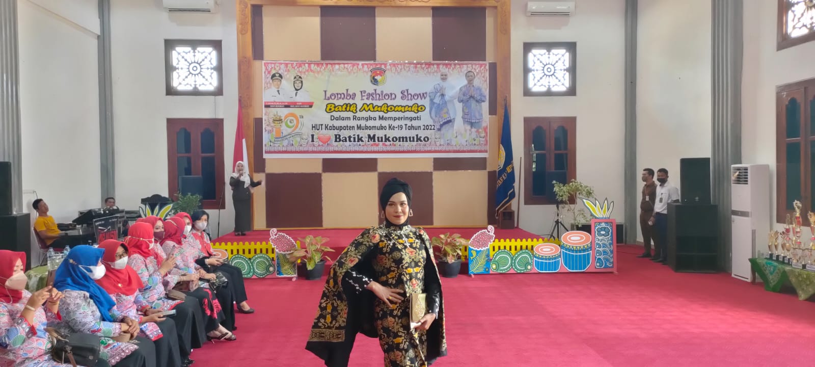 Kenalkan Batik Khas Mukomuko, Pemkab Gelar Fashion Show