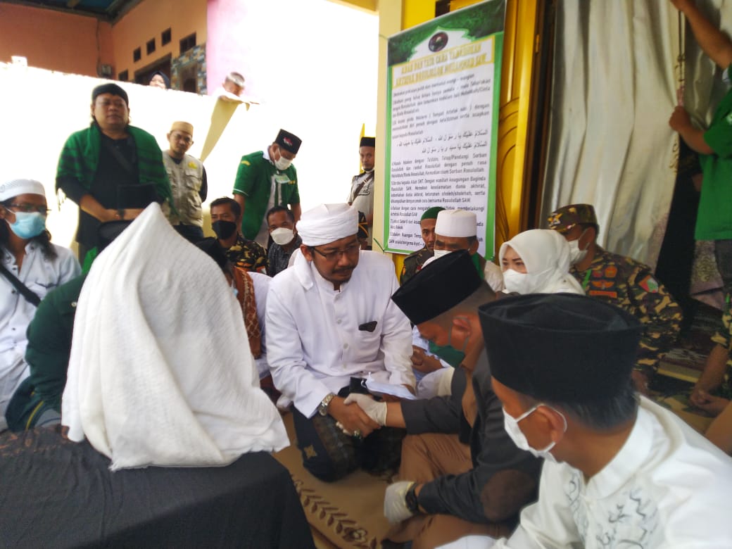 Bupati Seluma, Kepala Daerah Pertama di Sumatera Cium Rambut Rasulullah