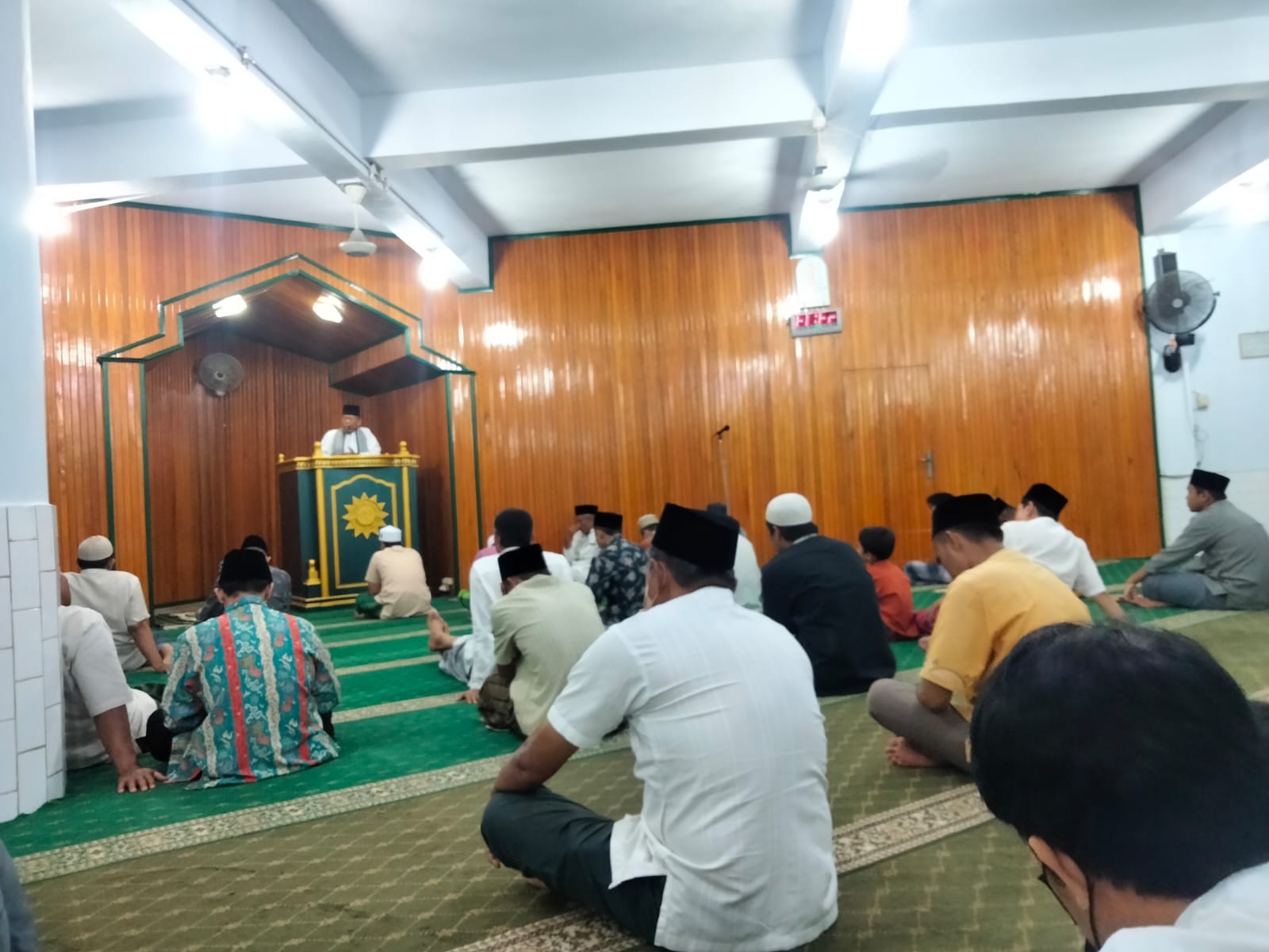 Jemaah Muhammadiyah Mulai Sholat Tarawih