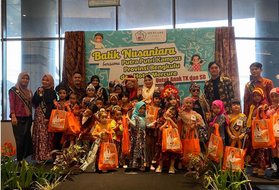 Destita Buka Fashion Show Kartini tingkat TK dan SD