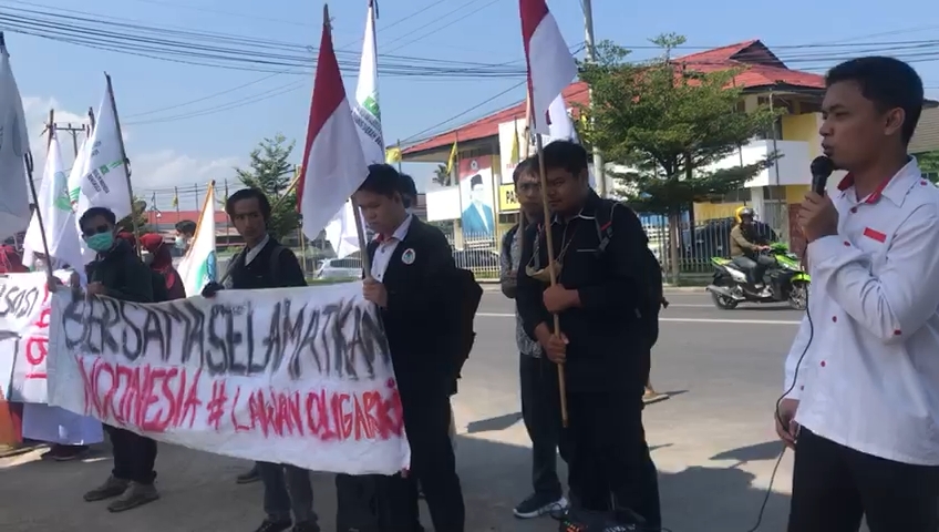 KAMMI Unjuk Rasa di DPRD Provinsi Bengkulu 