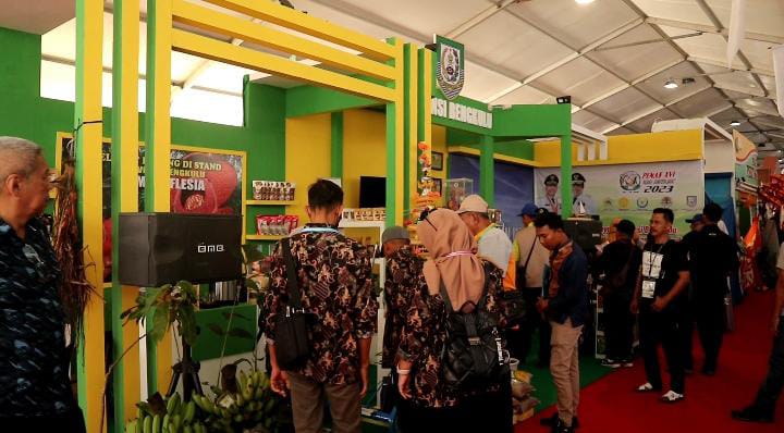 Stand Pameran Bengkulu, Hadirkan Produk Unggulan KTNA