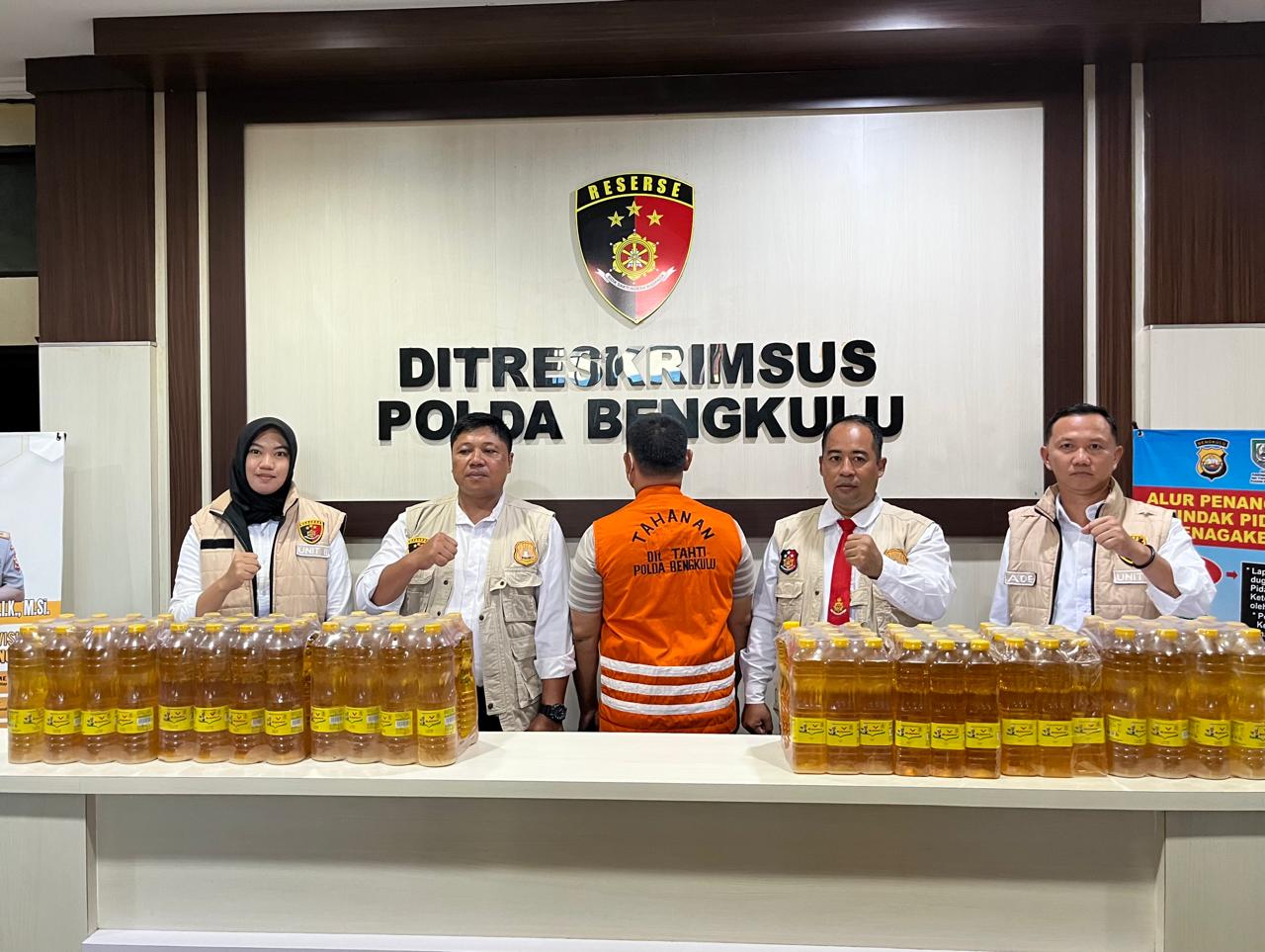 Produksi Minyak Goreng Tidak Sesuai Takaran, Direktur PT Cipta Permata Ibunda Tersangka 