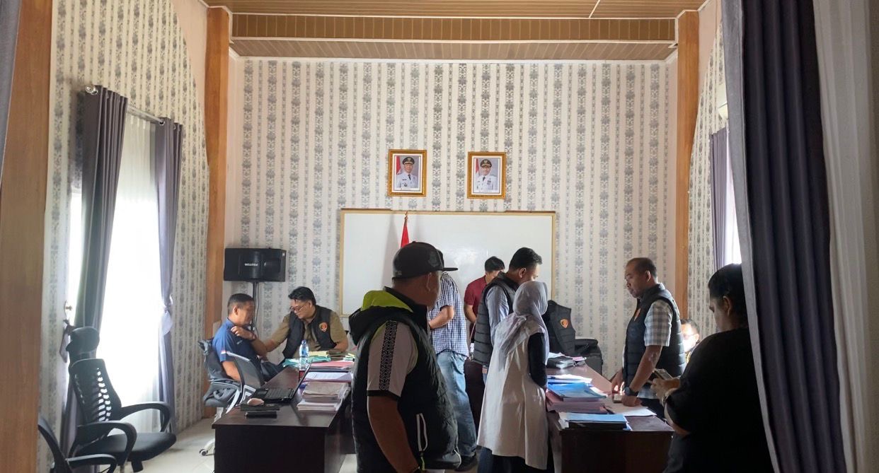 Polda Bengkulu Geledah Kantor Disparpora dan BKD Kepahiang