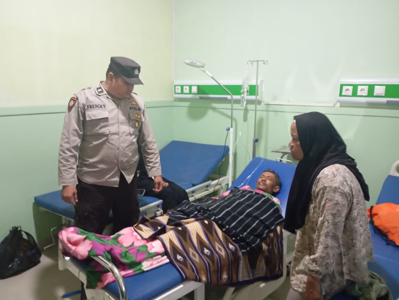 Berteduh di Pondok Saat Hujan, Petani Kepahiang Tersambar Petir hingga Alami Luka Bakar