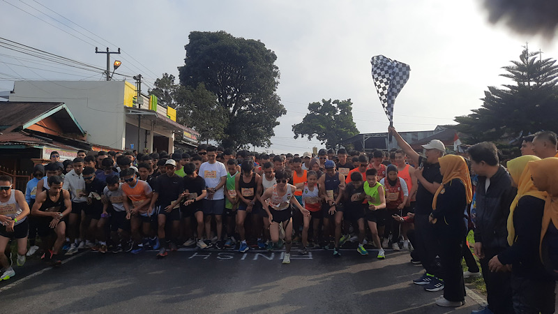 Ratusan Pelari Ikuti Run 10K Meriahkan Dies Natalis Poltekkes Bengkulu di Curup