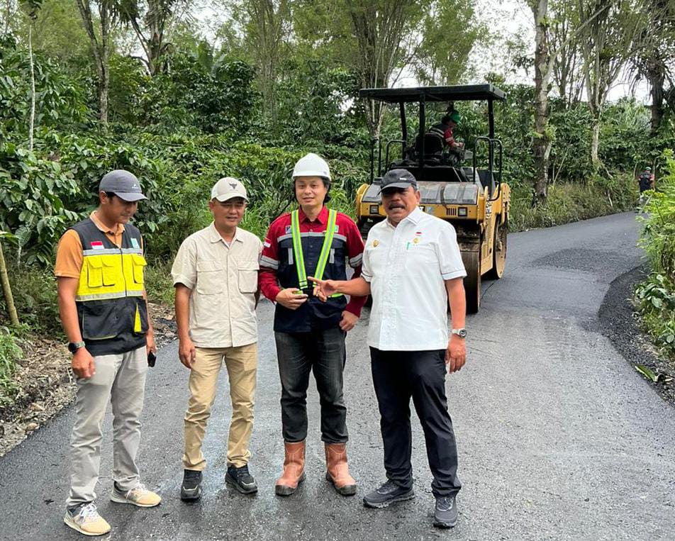Wagub Mian Tinjau Jalan Simpang Air Lang - Desa Pelalo Rejang Lebong, Pengerjaan Hampir Tuntas