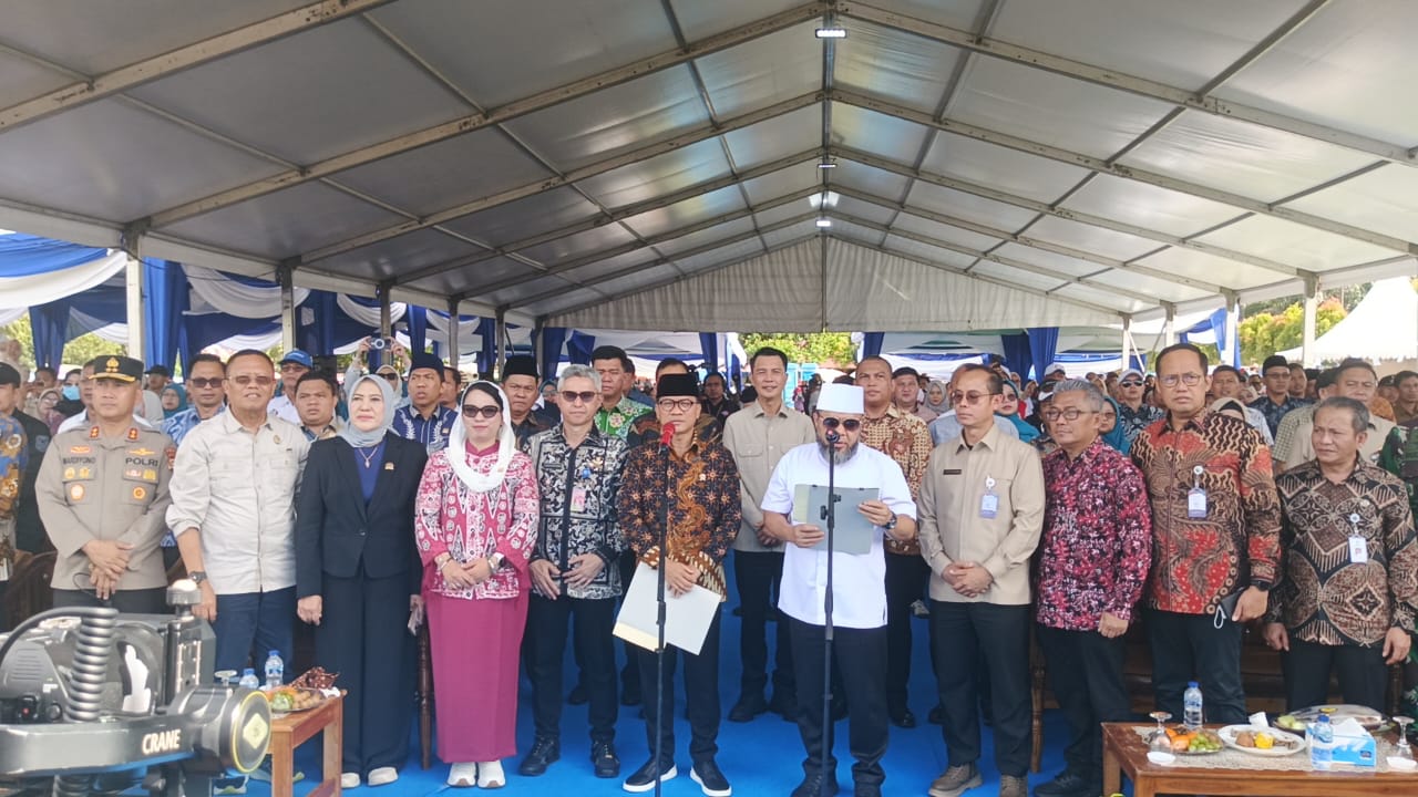 Membangun dari Desa, Menteri PDTT Deklarasikan Gerakan Gotong Royong dan Desa Bersinar di Seluma