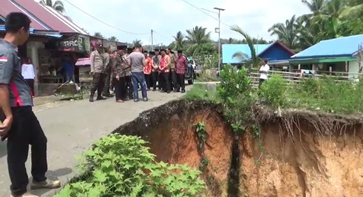 Akses Jalan Menuju 5 Desa di Kaur Terancam Putus 