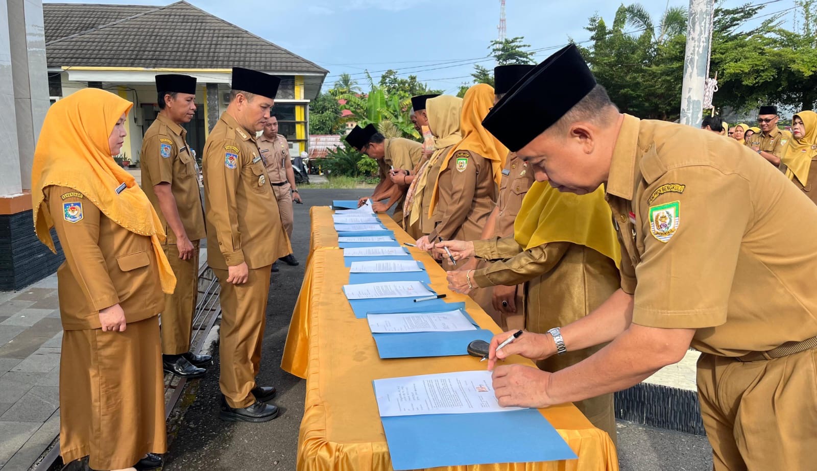 Perluas Zona Integritas, Ribuan ASN di 7 OPD Pemprov Bengkulu Teken Komitmen Bebas Pungli