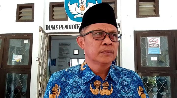 Seragam Sekolah Gratis Belum Dibagikan, Kadis Dikbud Seluma Minta Murid Bersabar