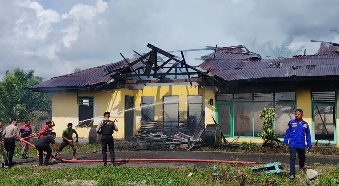 Gedung Dharma Wanita Dinas PUPR Bengkulu Utara Ludes Terbakar