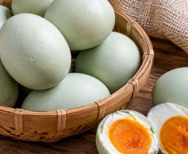 Kaya Protein dan Nutrisi Penting, Ini Manfaat Telur Asin bagi Kesehatan