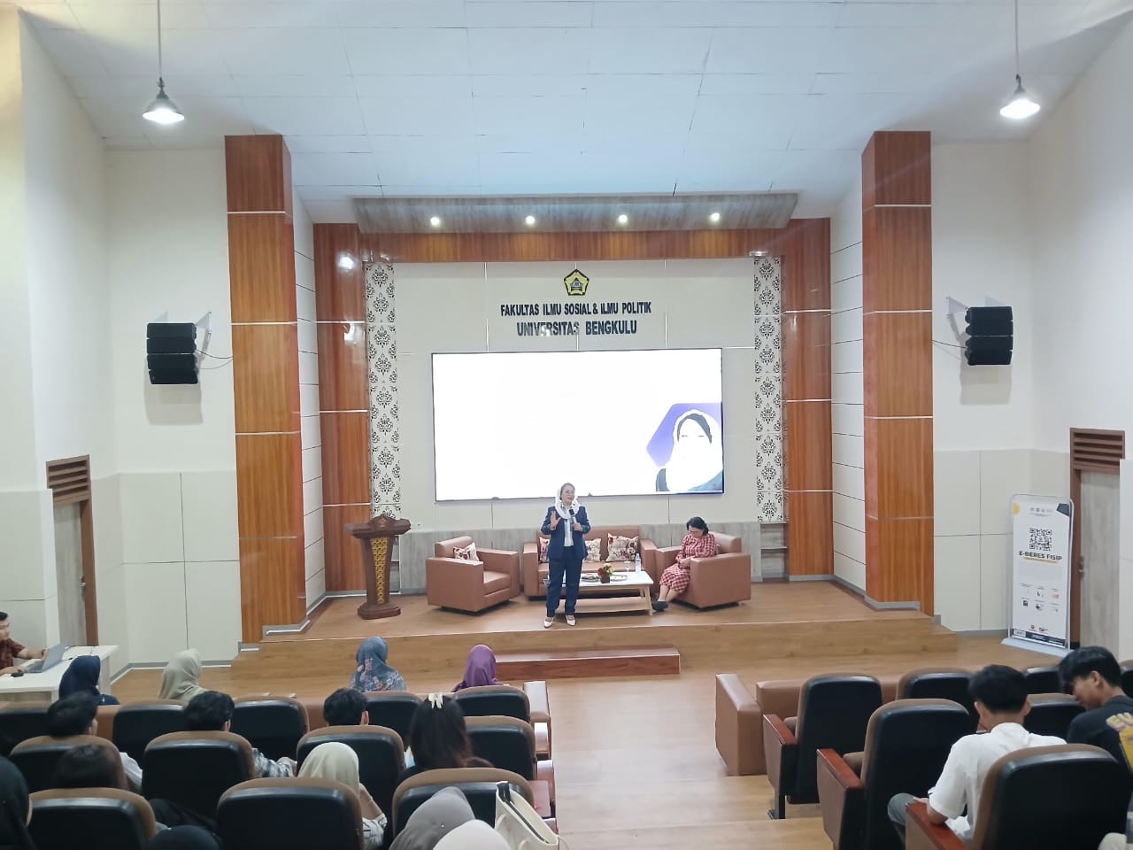 Anggota DPD RI Berbagi Pengalaman Kampanye Pileg 2024 di Universitas Bengkulu