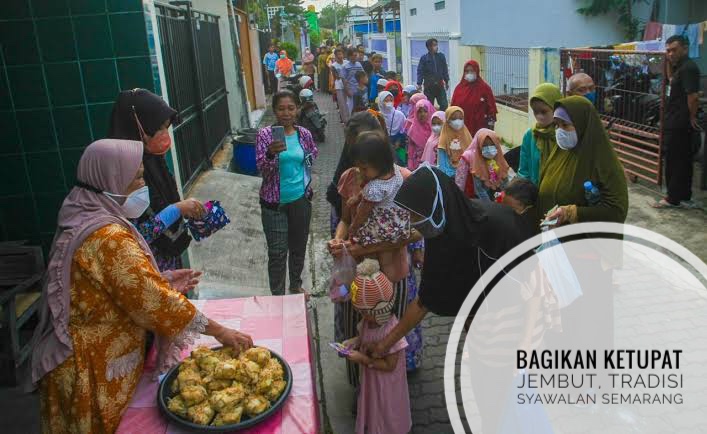 Bagikan Ketupat Jembut, Namanya Menggelikan Tapi Jadi Tradisi Syawalan Masyarakat di Semarang