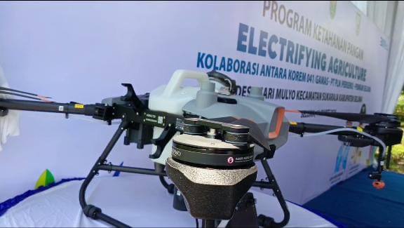 Petani Seluma Dapat Bantuan Drone Pertanian, Harap Bisa Menarik Kalangan Milenial Bertani