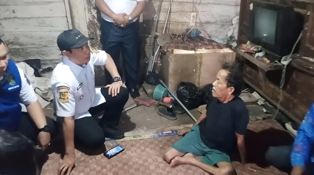 Warga Tinggal Bersama Ayam, Walikota Bengkulu Janjikan Bedah Rumah